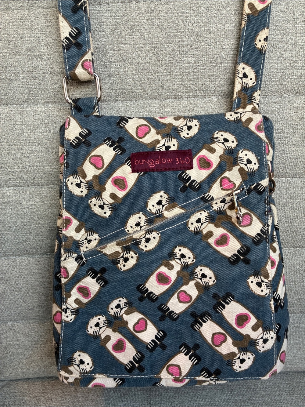 Bungalow 360 Small Messenger Bag Otter - Picture 2 of 16